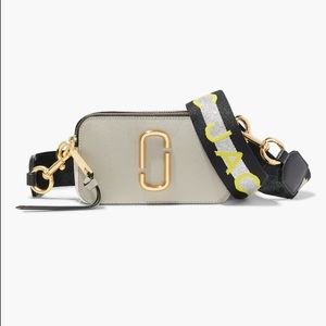 Marc Jacobs The Logo Strap Snapshot purse!